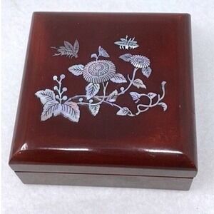 Asian Lacquer Wood Box Trinket Floral Inlaid‎ Mother Of Pearl Vintage Brown/Red